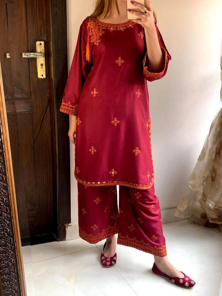 2 pcs women's stitched embroidered linen suite